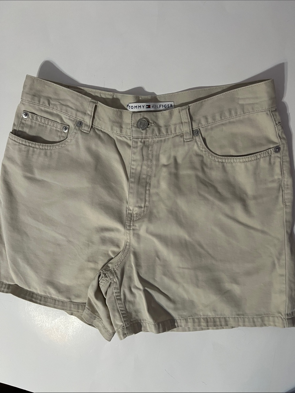 Tommy Hilfiger 💯 Cotton Women's Beige Shorts Size 8